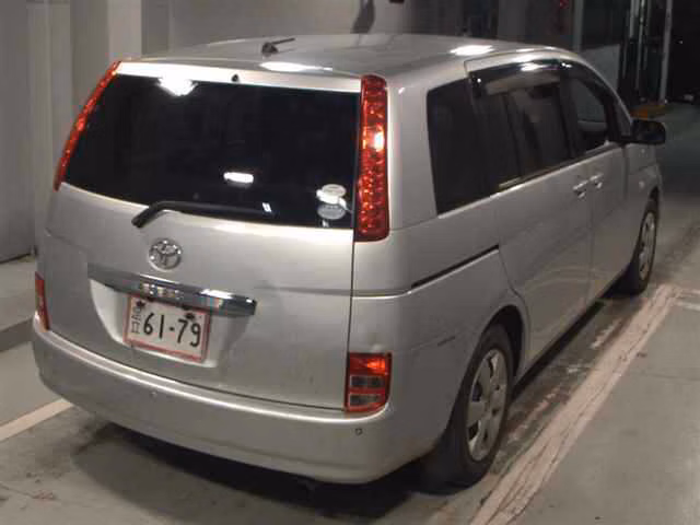 TOYOTA ISIS