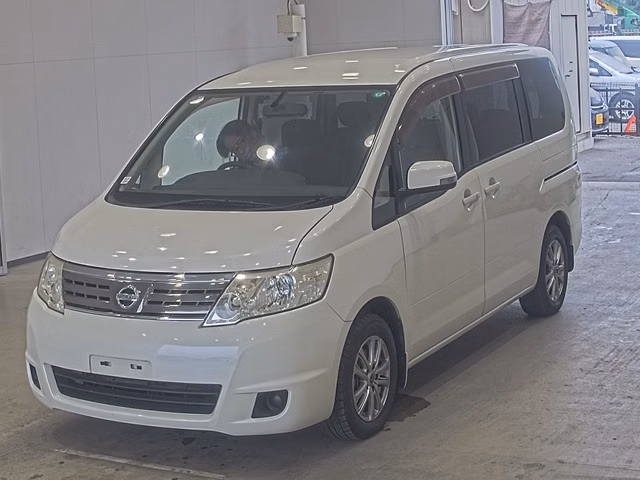 NISSAN SERENA