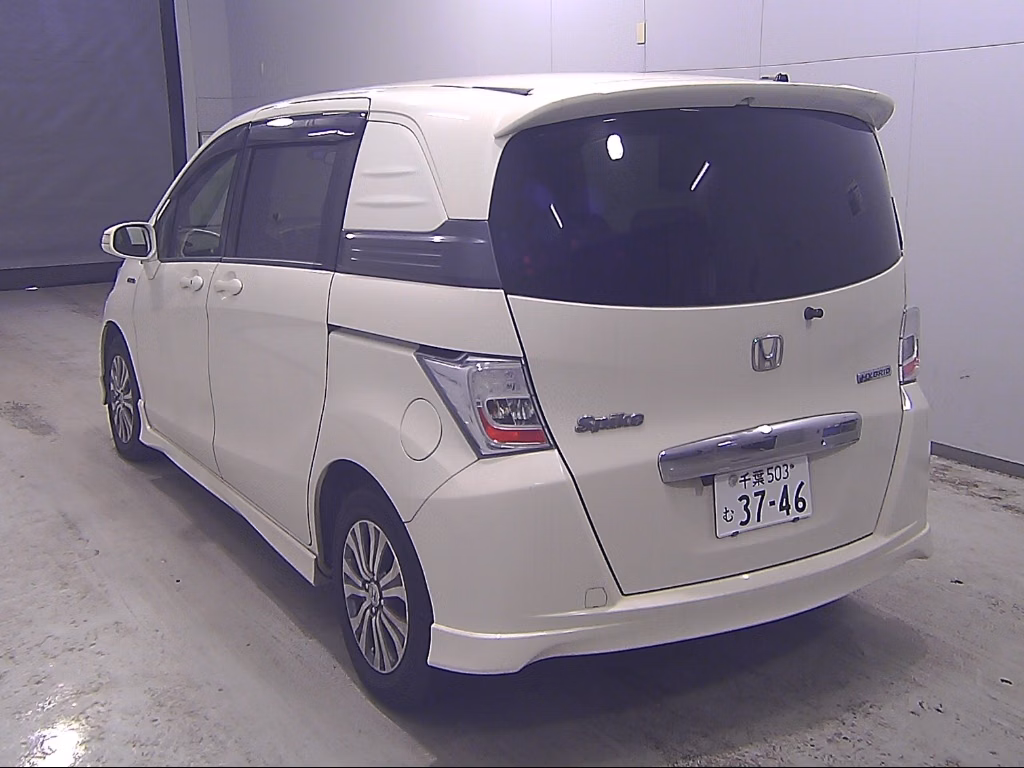 HONDA FREED SPIKE