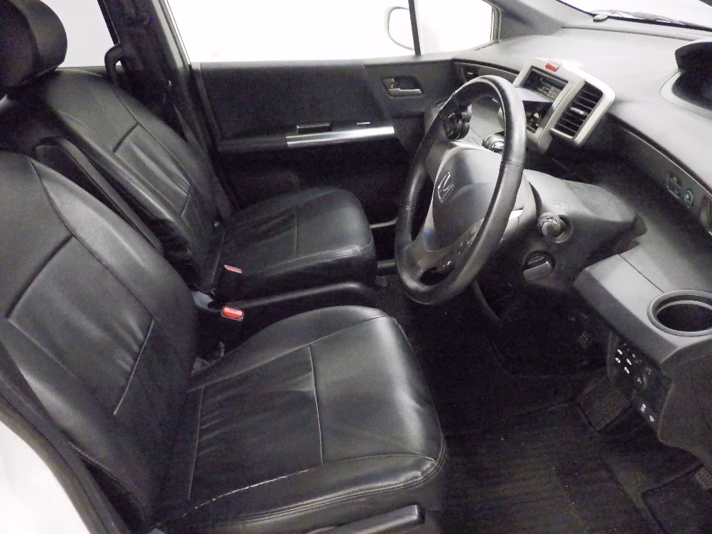 HONDA FREED SPIKE