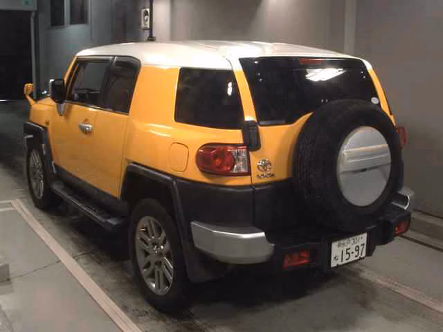 TOYOTA FJ CRUISER