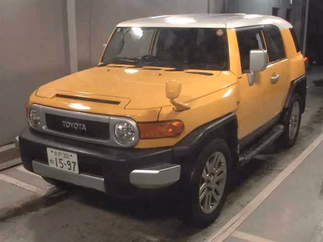 TOYOTA FJ CRUISER