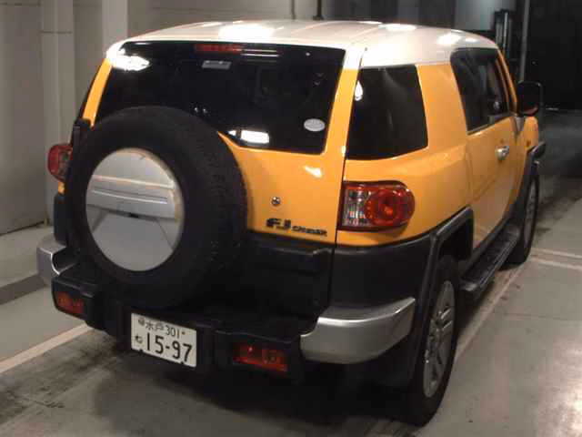 TOYOTA FJ CRUISER