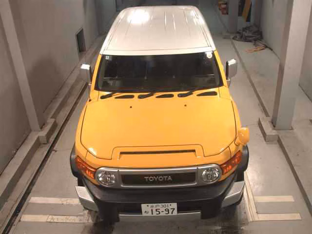 TOYOTA FJ CRUISER