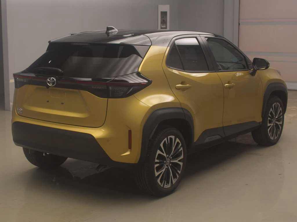 TOYOTA YARIS CROSS