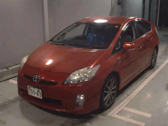TOYOTA PRIUS