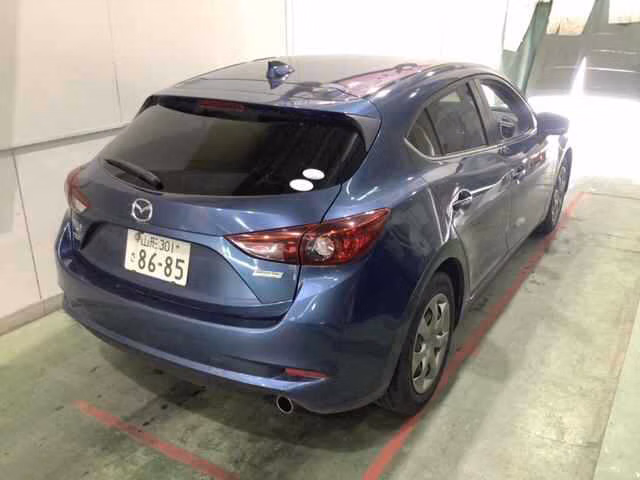 MAZDA AXELA