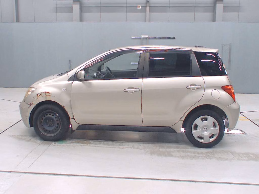 TOYOTA IST
