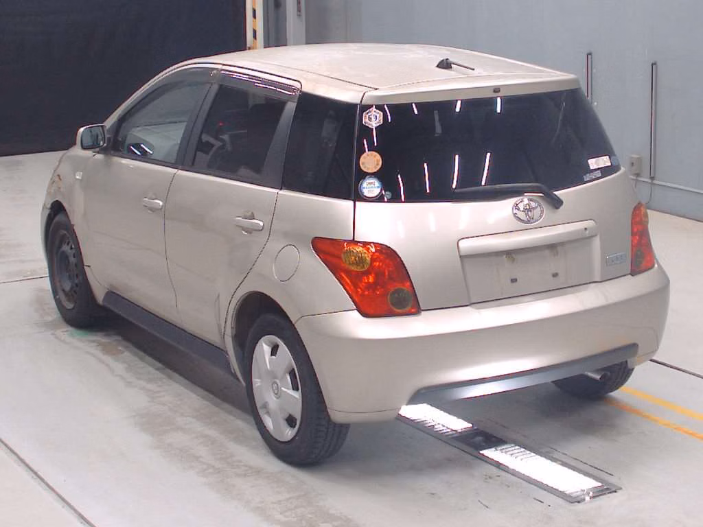 TOYOTA IST