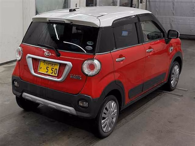 DAIHATSU CAST