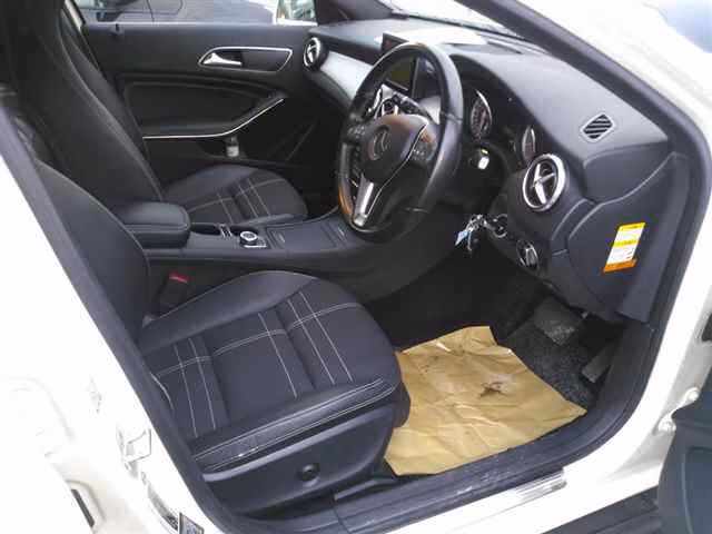 MERCEDES-BENZ GLA-CLASS