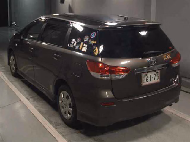 TOYOTA WISH