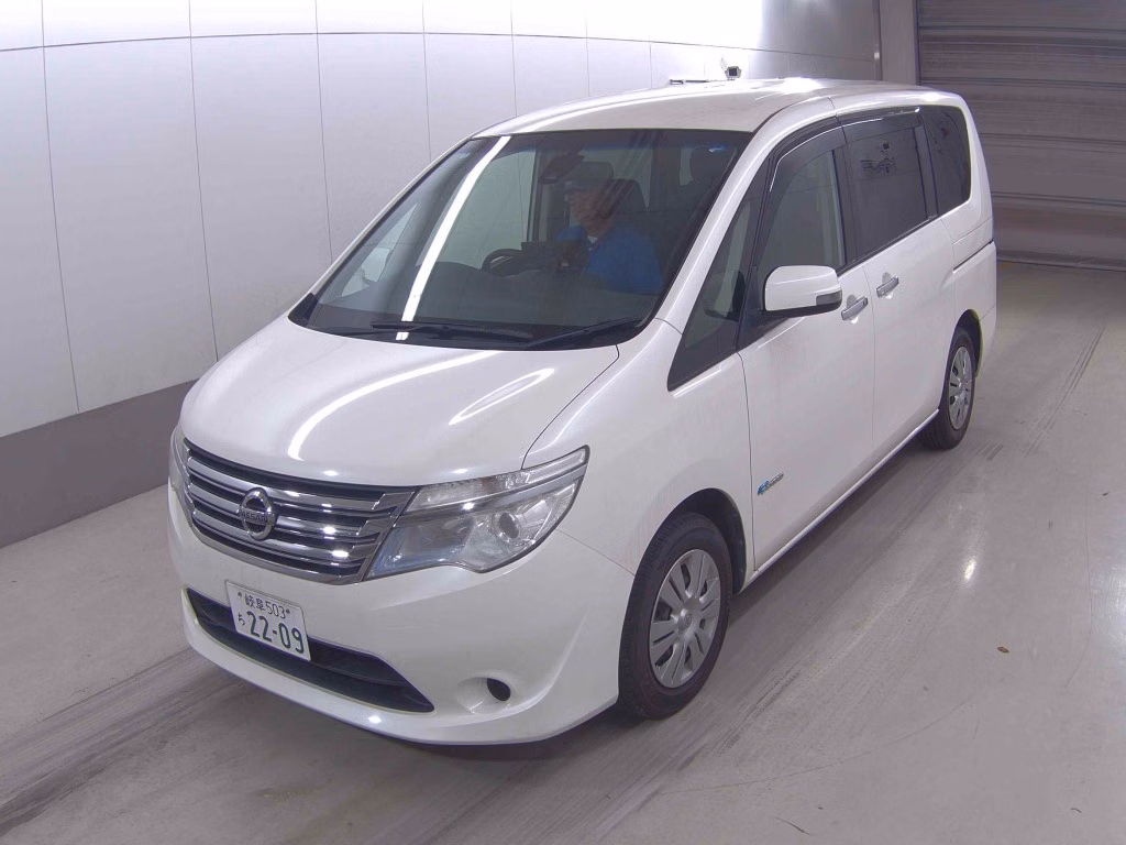 NISSAN SERENA
