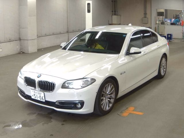 BMW 5-SERIES