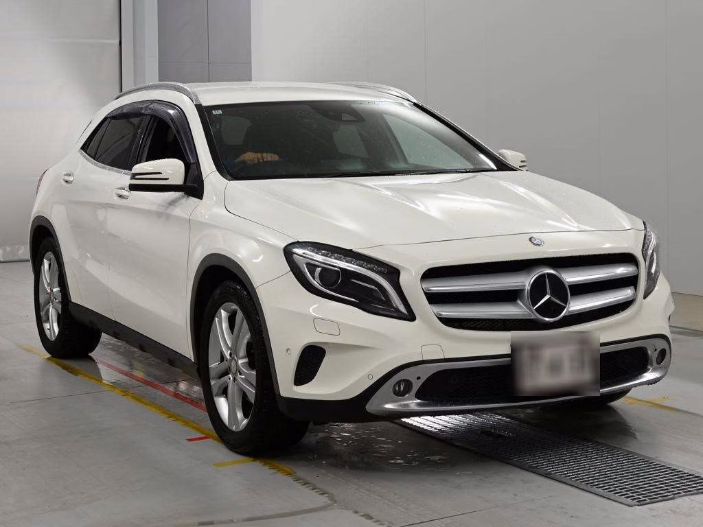 MERCEDES-BENZ GLA-CLASS