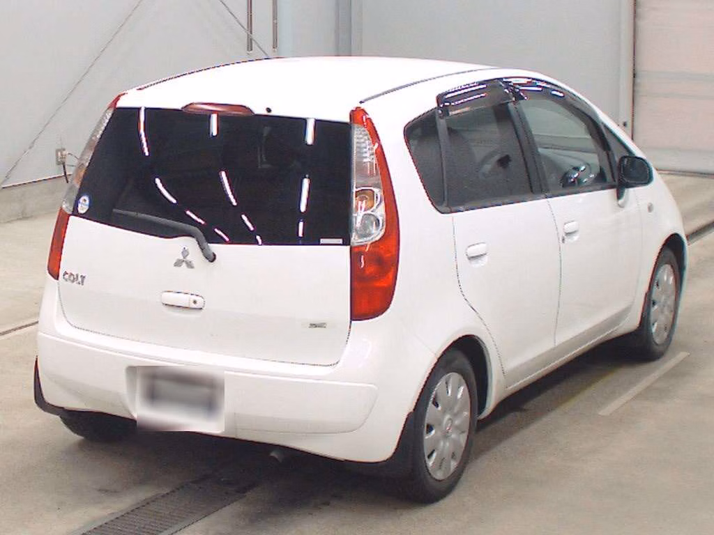 MITSUBISHI COLT