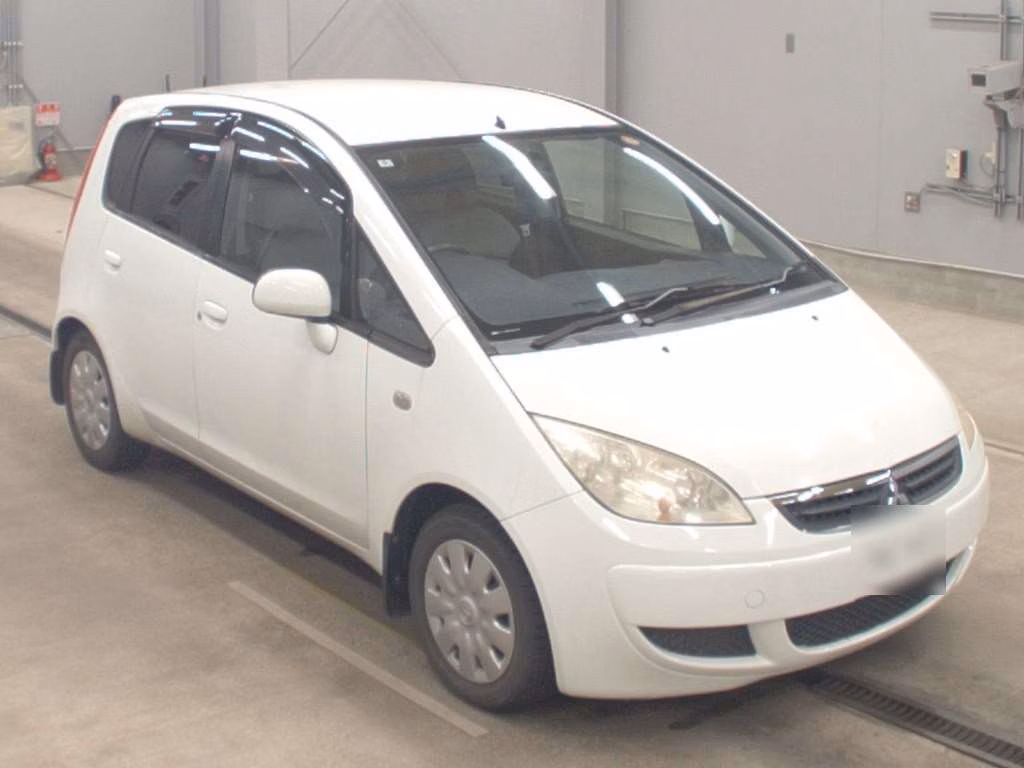 MITSUBISHI COLT