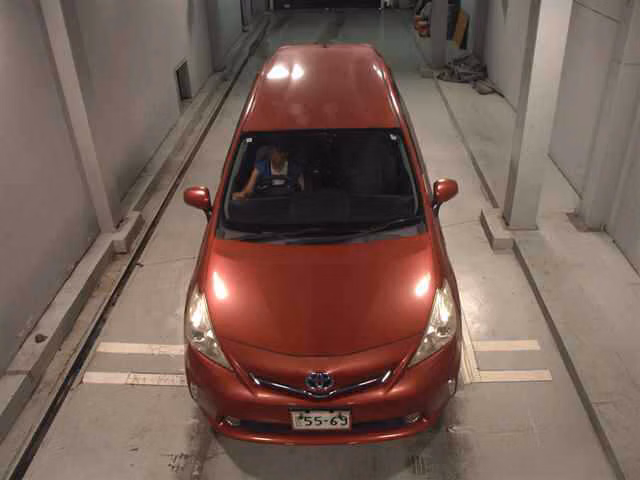 TOYOTA PRIUS ALPHA