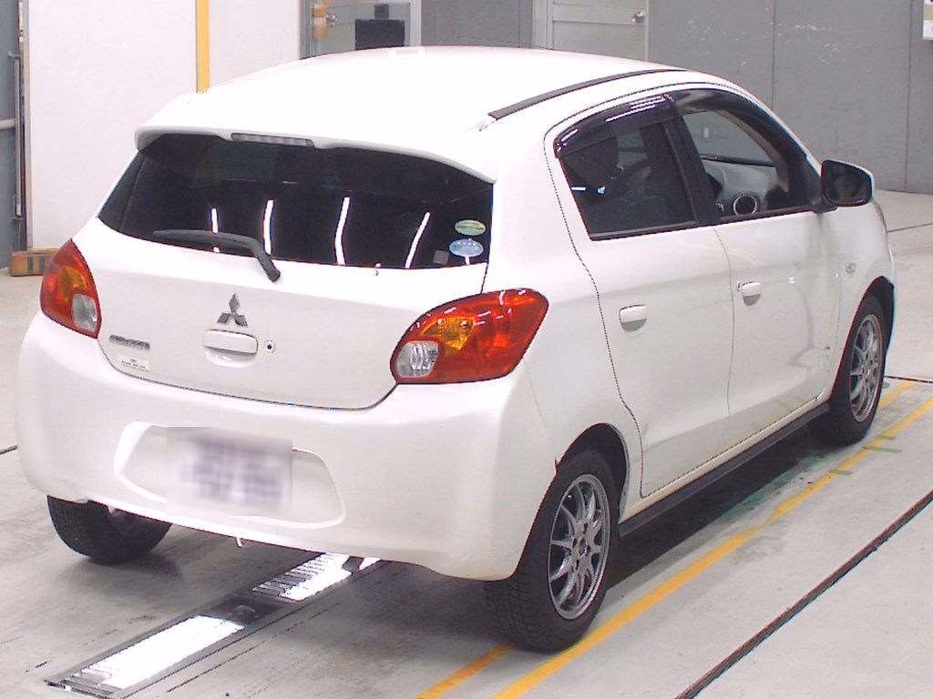 MITSUBISHI MIRAGE