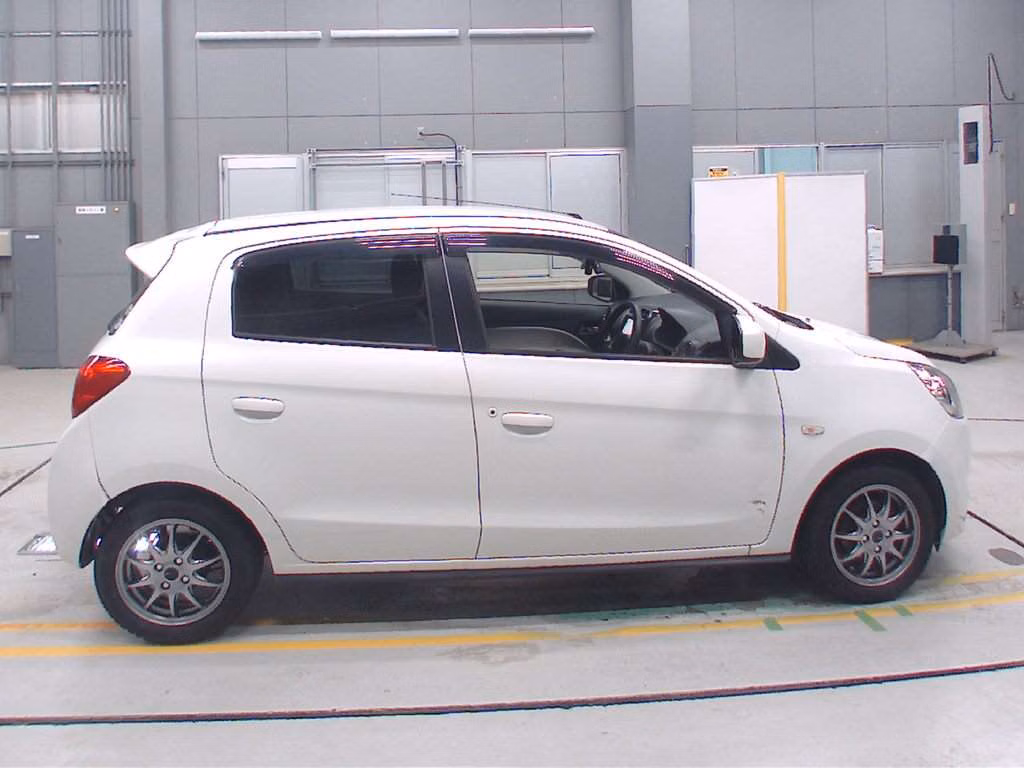 MITSUBISHI MIRAGE