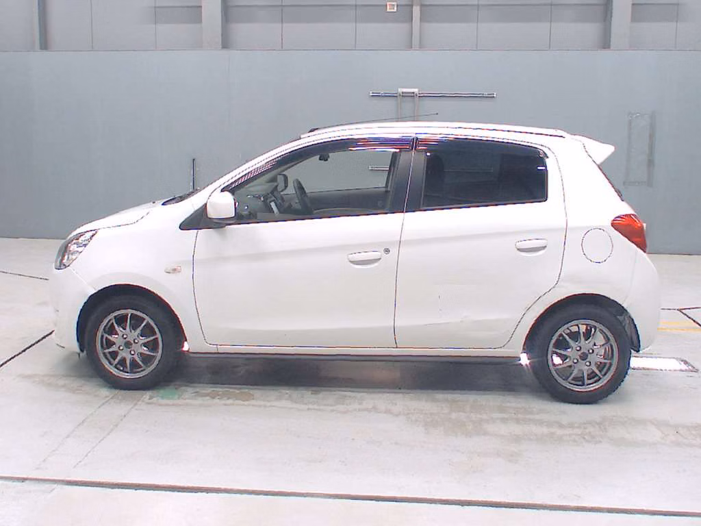 MITSUBISHI MIRAGE