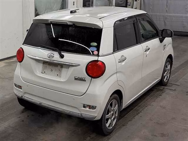 DAIHATSU CAST