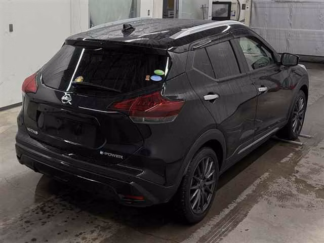 NISSAN KICKS