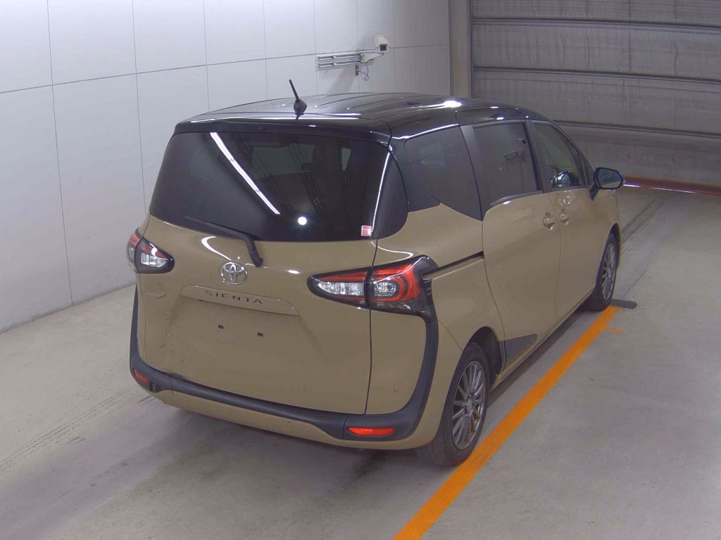 TOYOTA SIENTA
