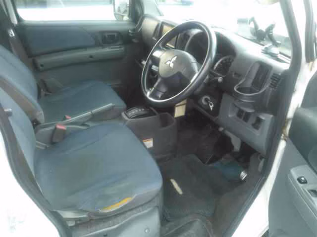 MITSUBISHI MINICAB