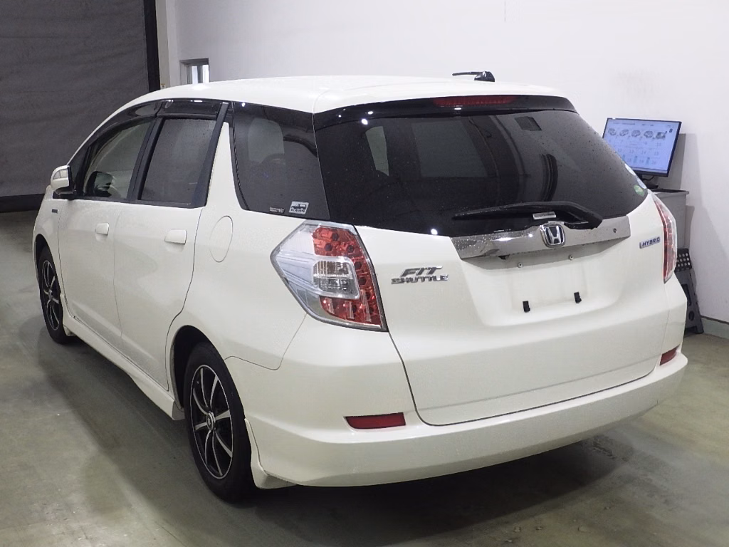HONDA FIT SHUTTLE