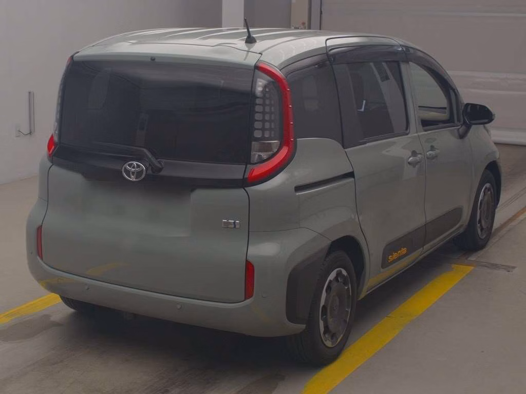 TOYOTA SIENTA