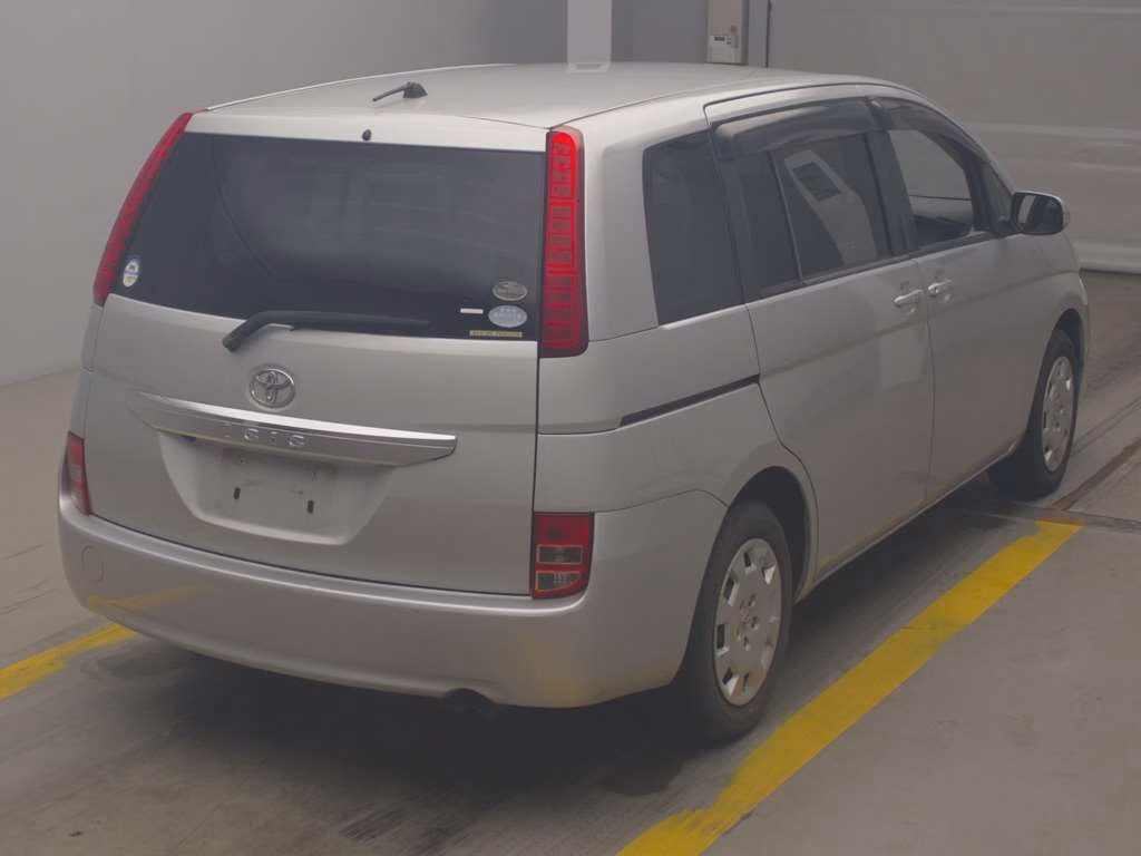 TOYOTA ISIS