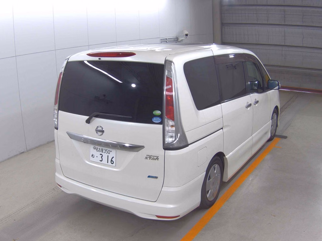 NISSAN SERENA