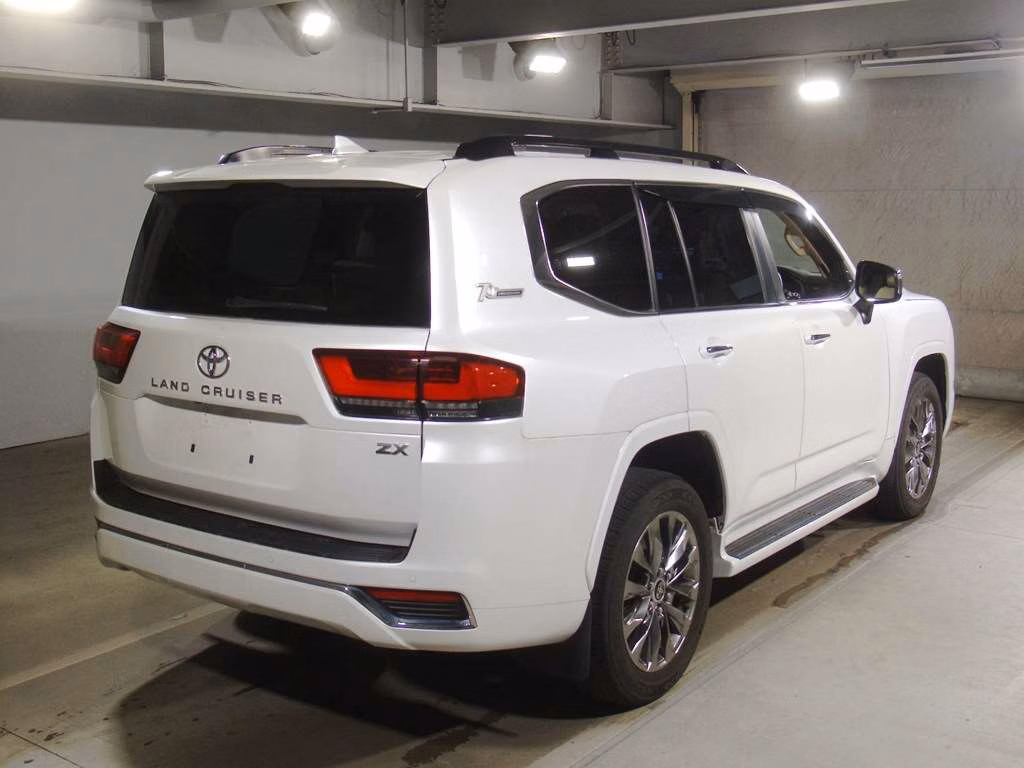 TOYOTA LAND CRUISER