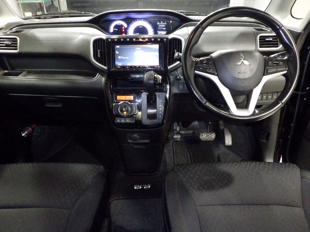 MITSUBISHI DELICA D:2