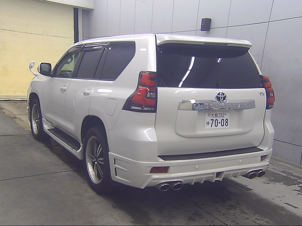 TOYOTA LAND CRUISER PRADO