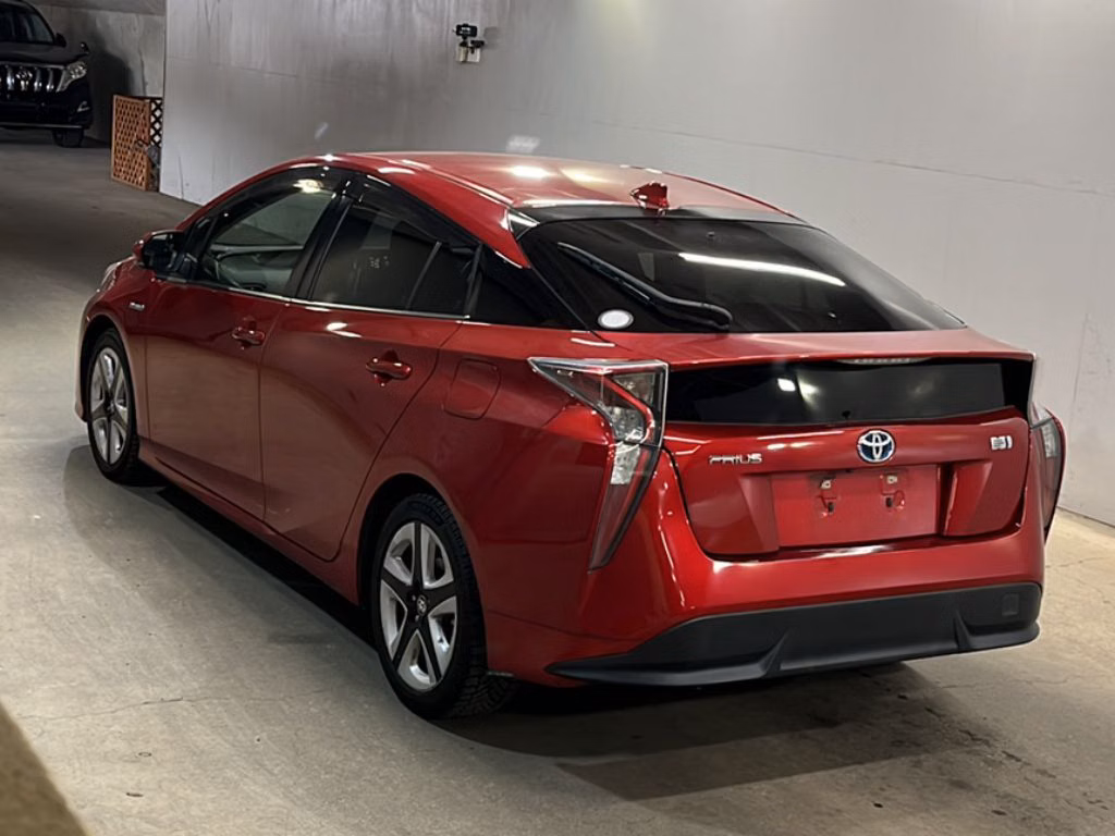 TOYOTA PRIUS