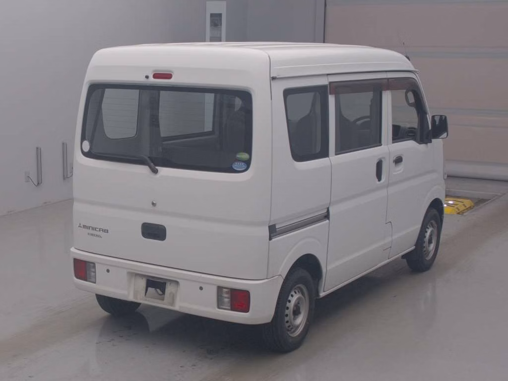MITSUBISHI MINICAB
