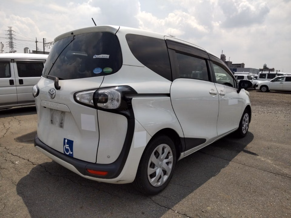 TOYOTA SIENTA