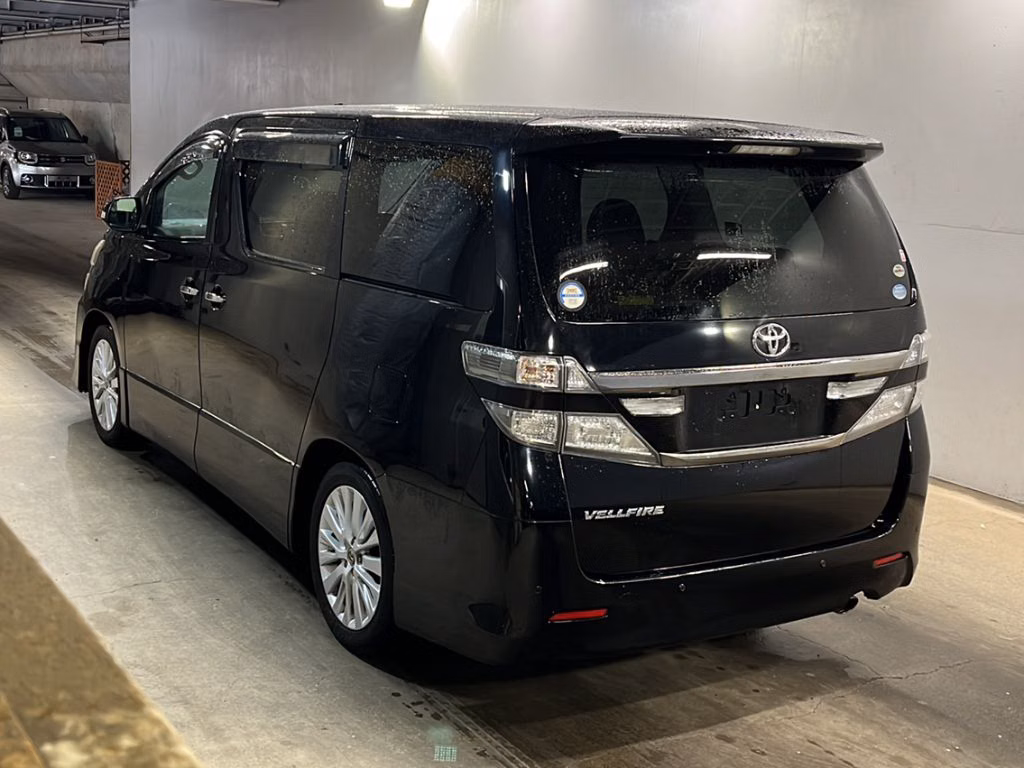 TOYOTA VELLFIRE