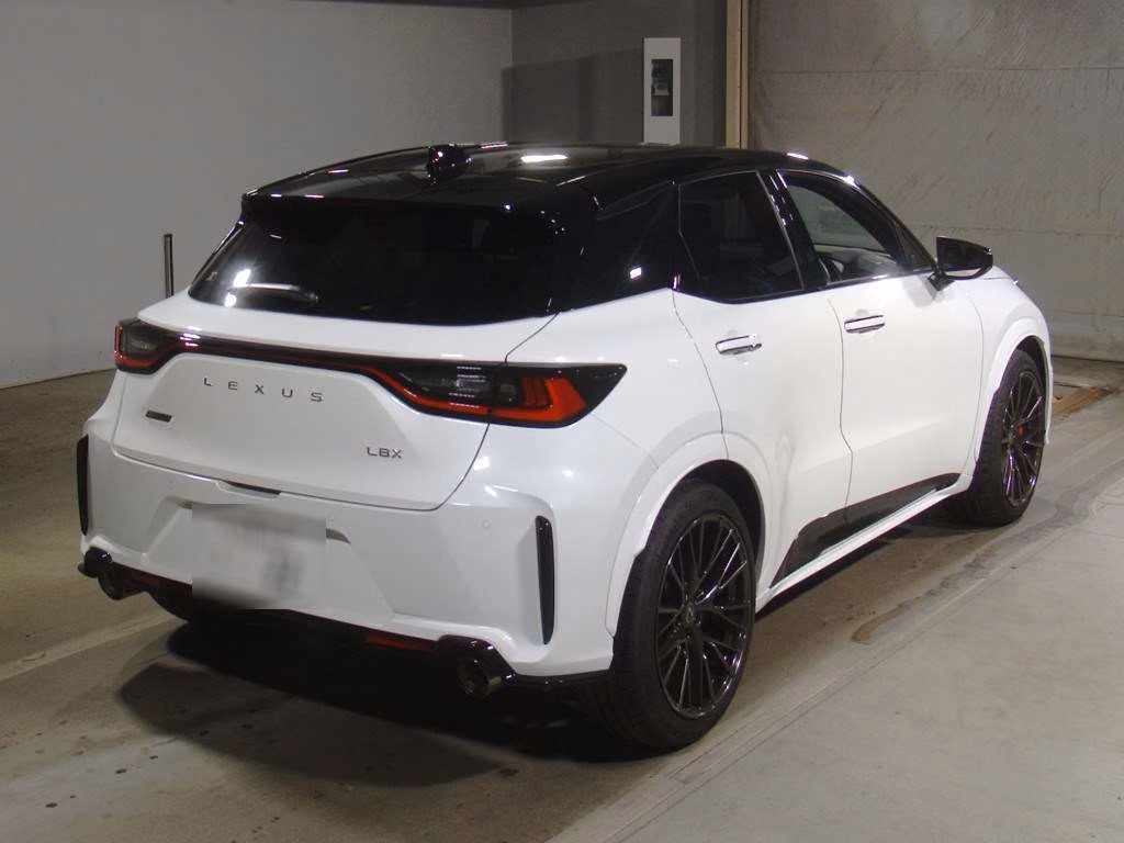 LEXUS LBX