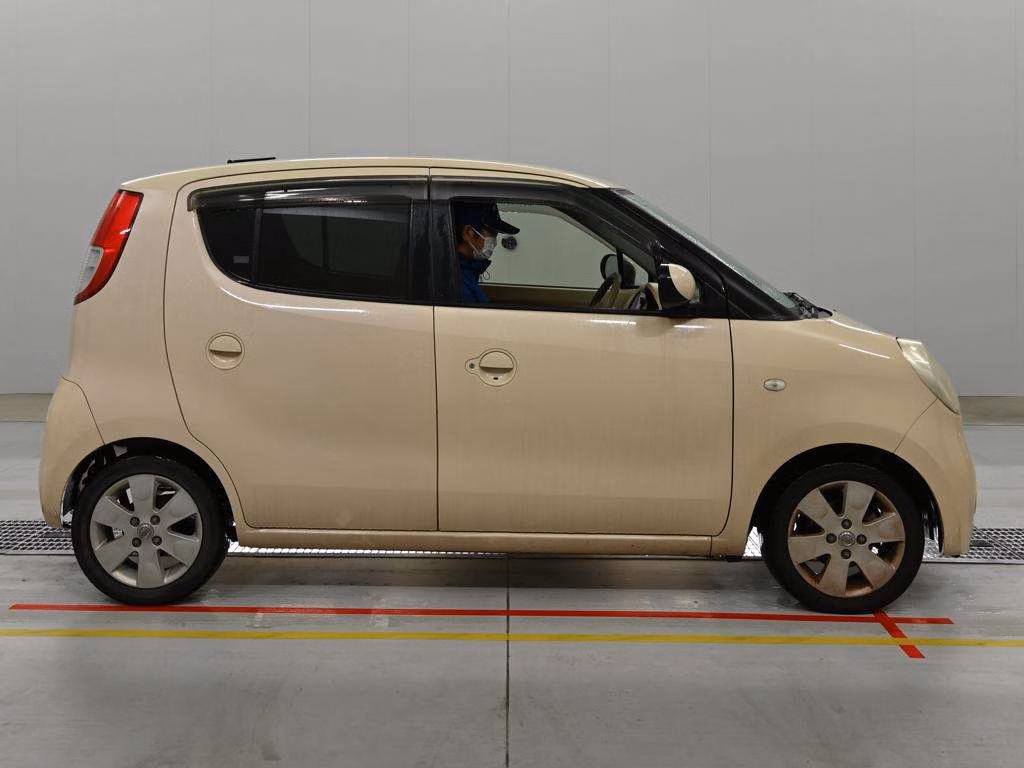 NISSAN MOCO