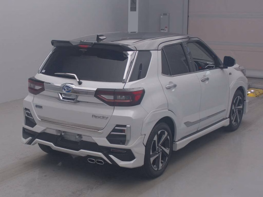 DAIHATSU ROCKY