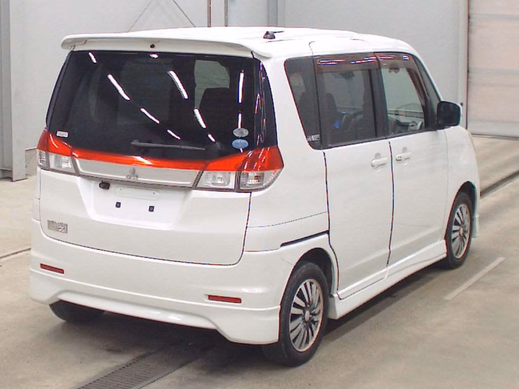 MITSUBISHI DELICA D:2