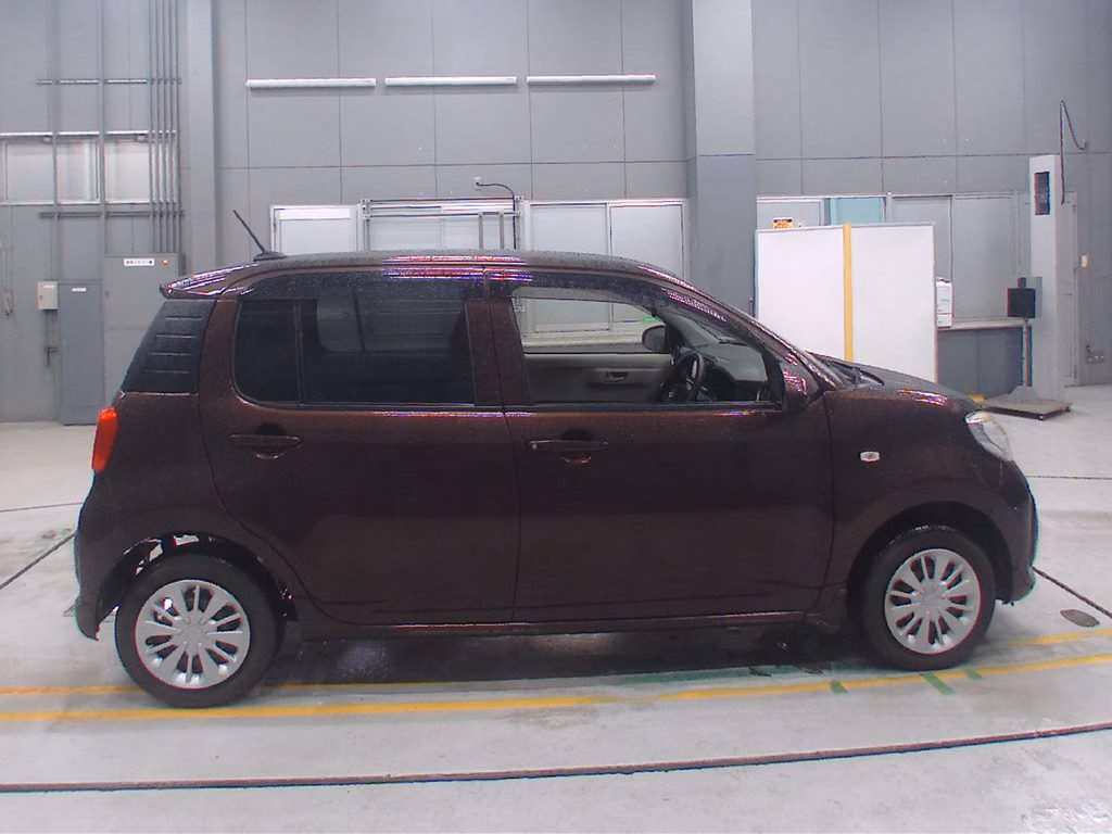 DAIHATSU BOON