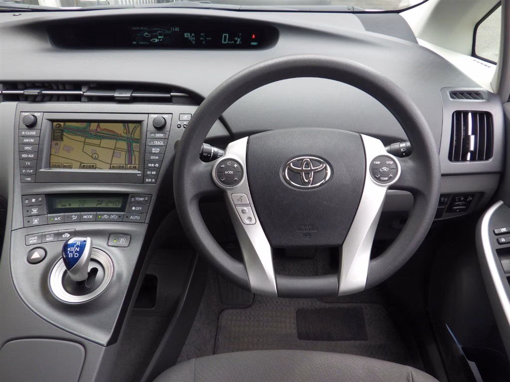 TOYOTA PRIUS