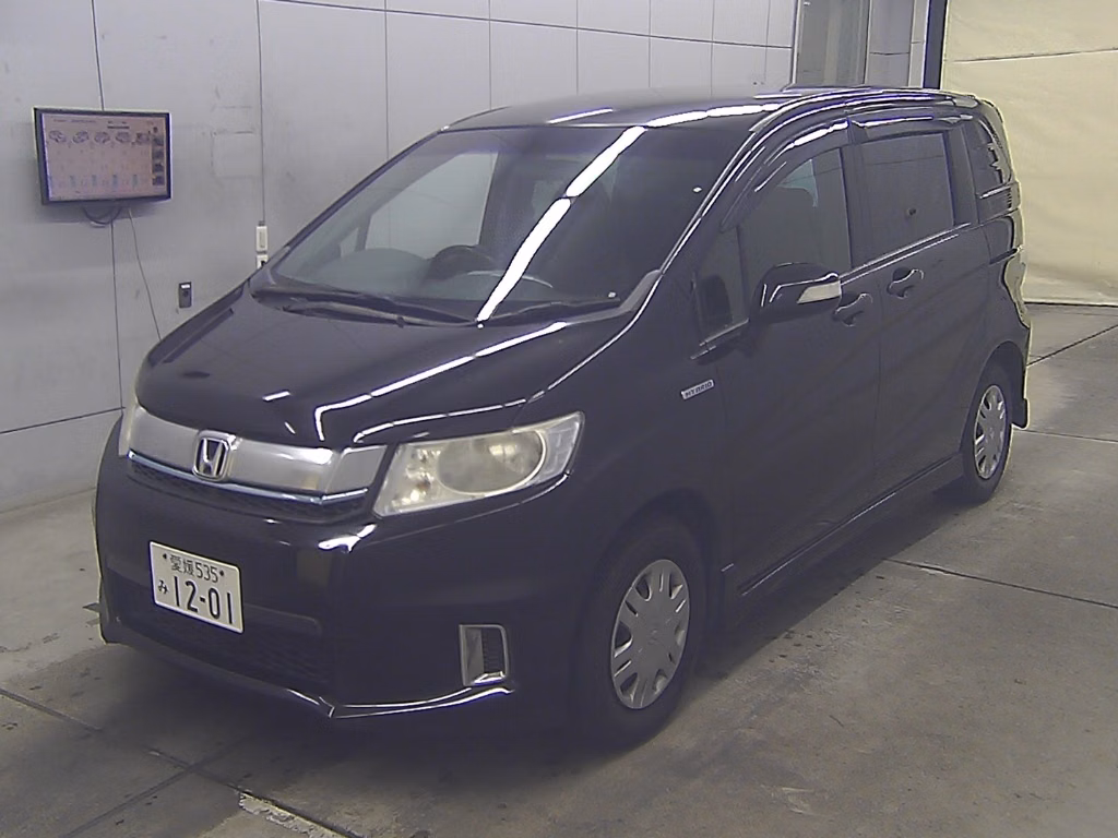 HONDA FREED SPIKE