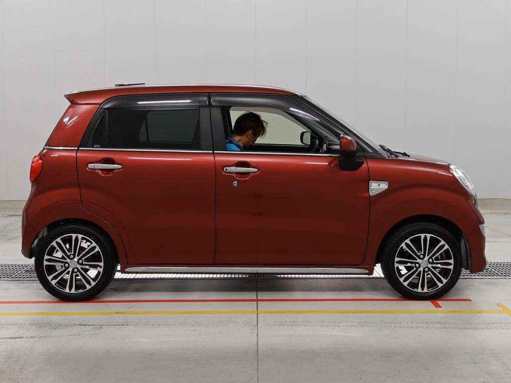DAIHATSU CAST