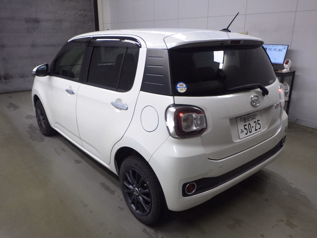 DAIHATSU BOON