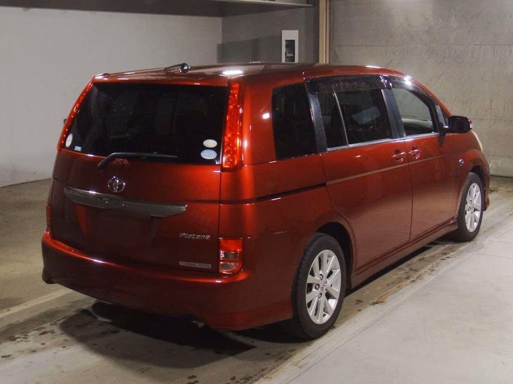 TOYOTA ISIS